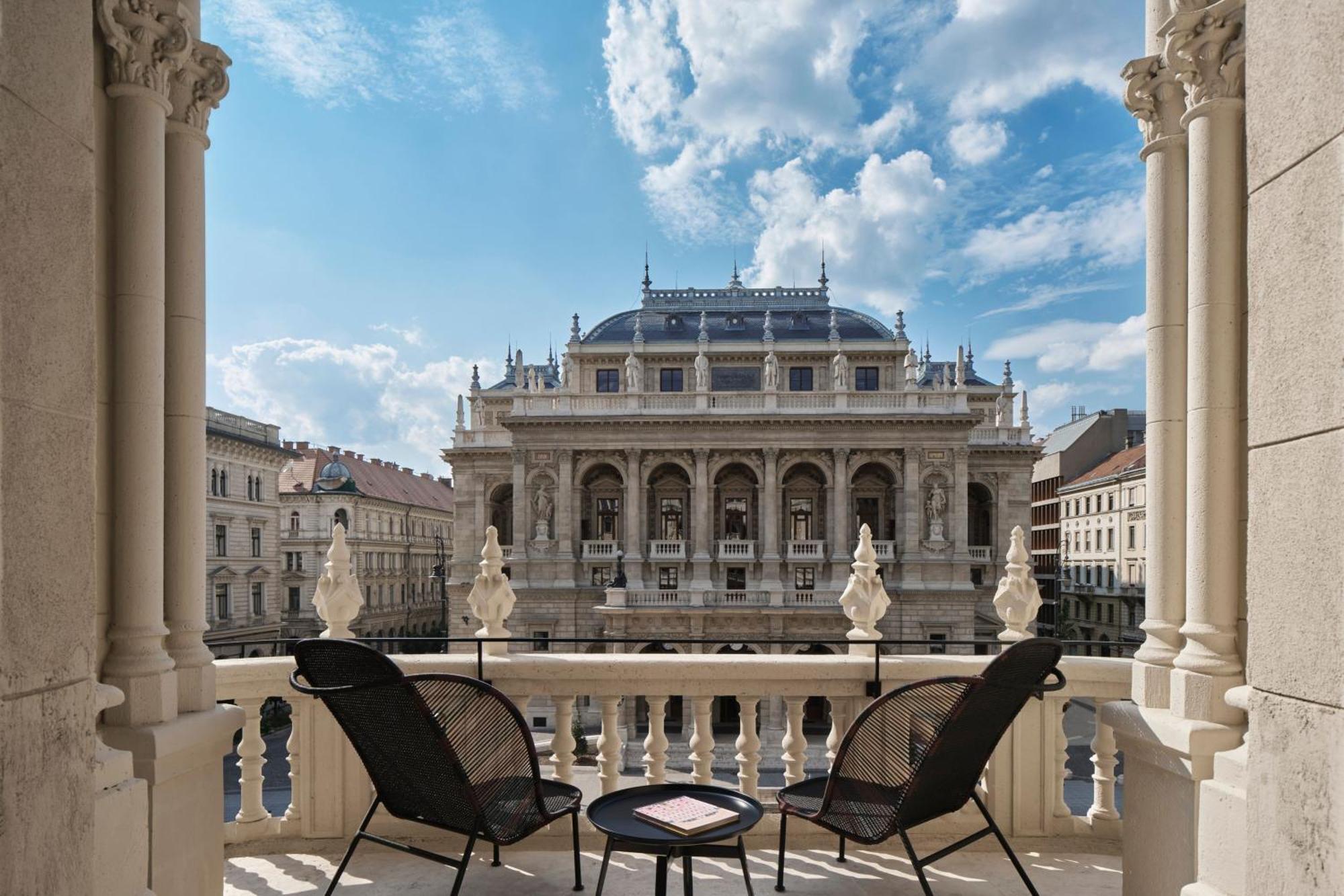 W Budapest Esterno foto